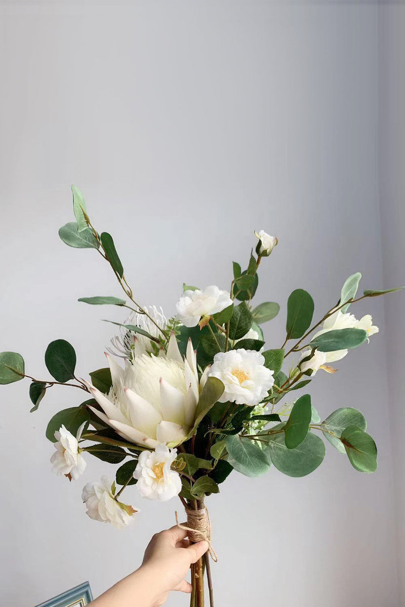 Indlæs billede til gallerivisning Mori hvid håndholdende blomsterbuket