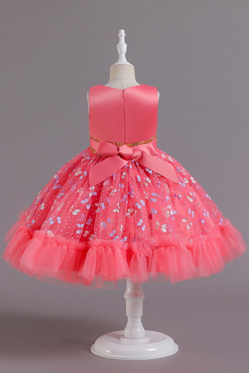 En Line Jewel Neck Pink Girl Party Dress med applikationer