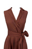 Indlæs billede til gallerivisning V-hals ærmeløs brun kjole fra 1950&#39;erne