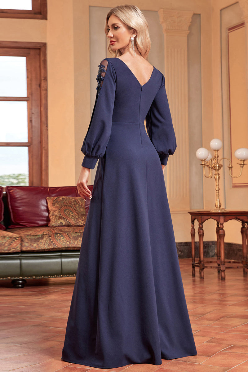 Indlæs billede til gallerivisning A-Line langærmet marineblå brudemor kjole med perler