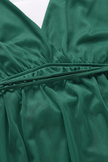 Enkel grøn festkjole med dyb V-hals