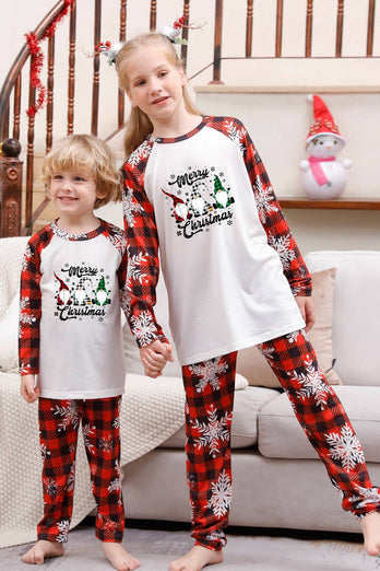Rød Plaid matchende familiejulepyjamas med snefnug