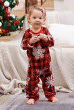 Rød Plaid matchende familiejulepyjamas med snefnug