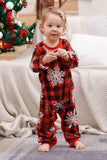 Rød Plaid matchende familiejulepyjamas med snefnug