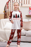 Plaid matchende familiejulepyjamas med snefnug