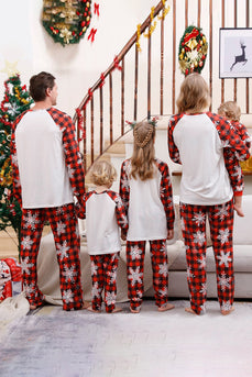 Plaid familie julepyjamas sæt med snefnug