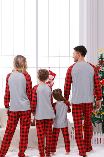 Udskriv familiejulepyjamas med rød plaid