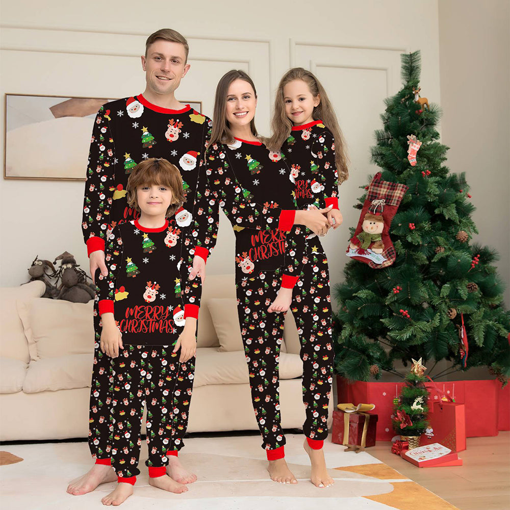 Julemanden og juletræet Sort familie matchende pyjamas sæt