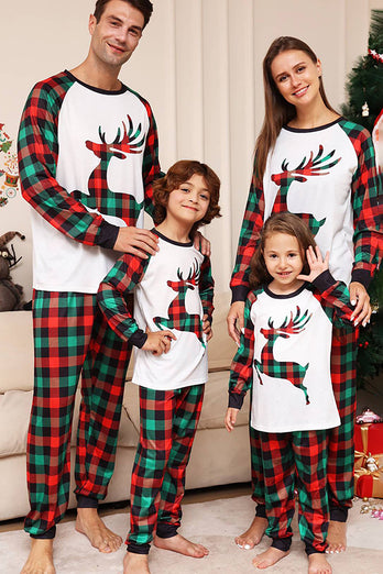 Grønt og rødt gitter hjortejulefamilie matchende pyjamassæt