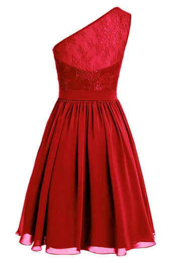 En skulder rød hjemkomst kjole med blonder