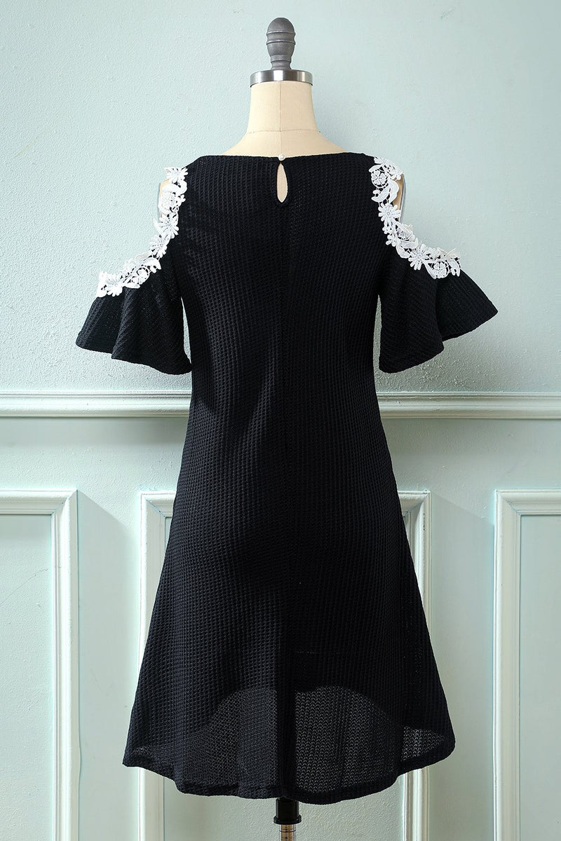 Indlæs billede til gallerivisning Sort kold skulder strikket kjole med applikationer