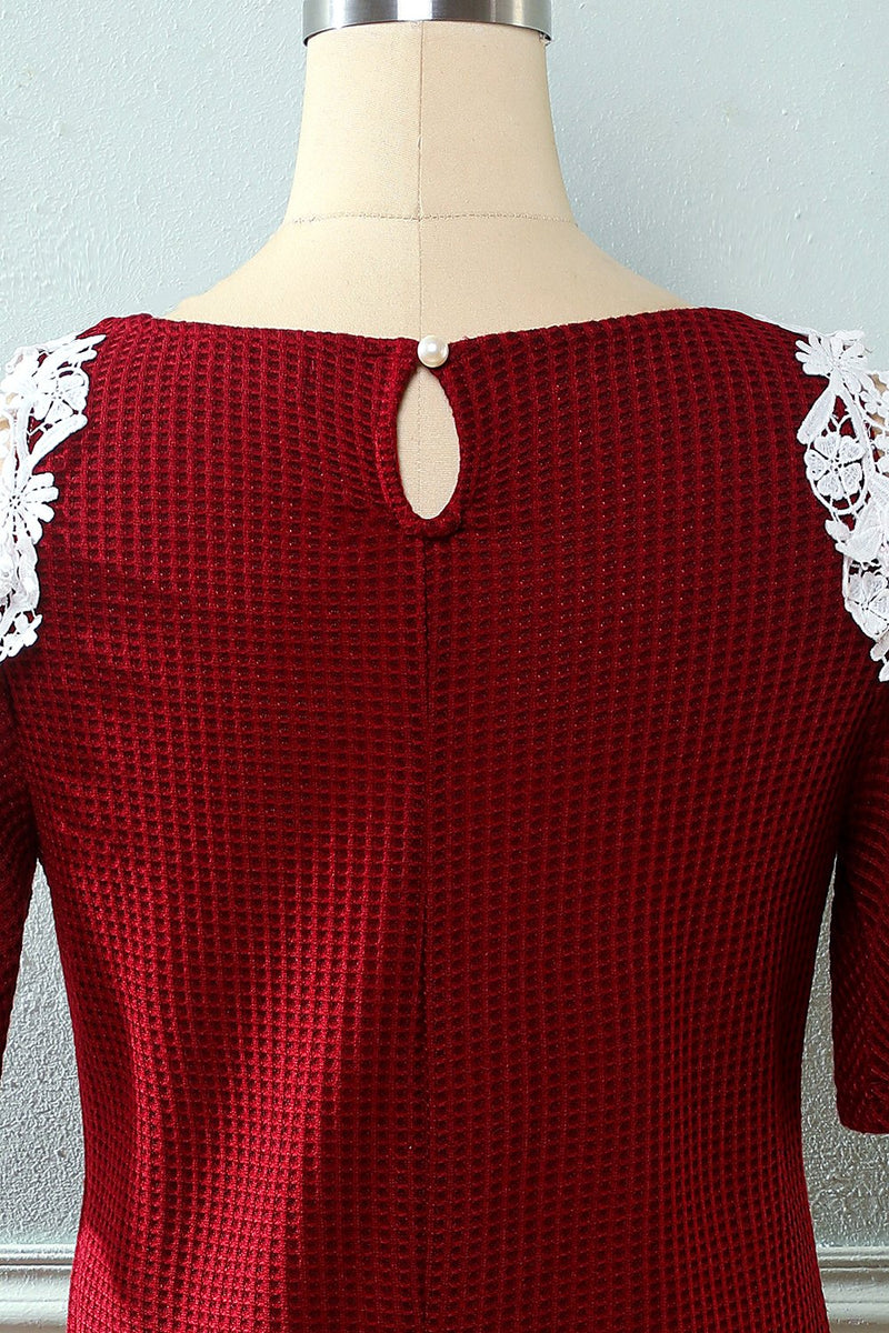 Indlæs billede til gallerivisning Mørk rød fra skulderen strikket kjole med applikationer