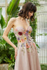 Indlæs billede til gallerivisning Elegant A Line Strapless Blush Lang brudegæstekjole med 3D-blomster