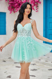 Unik A Line Spaghetti Straps Mint Kort Homecoming Kjole med applikationer