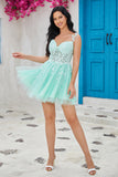 Unik A Line Spaghetti Straps Mint Kort Homecoming Kjole med applikationer