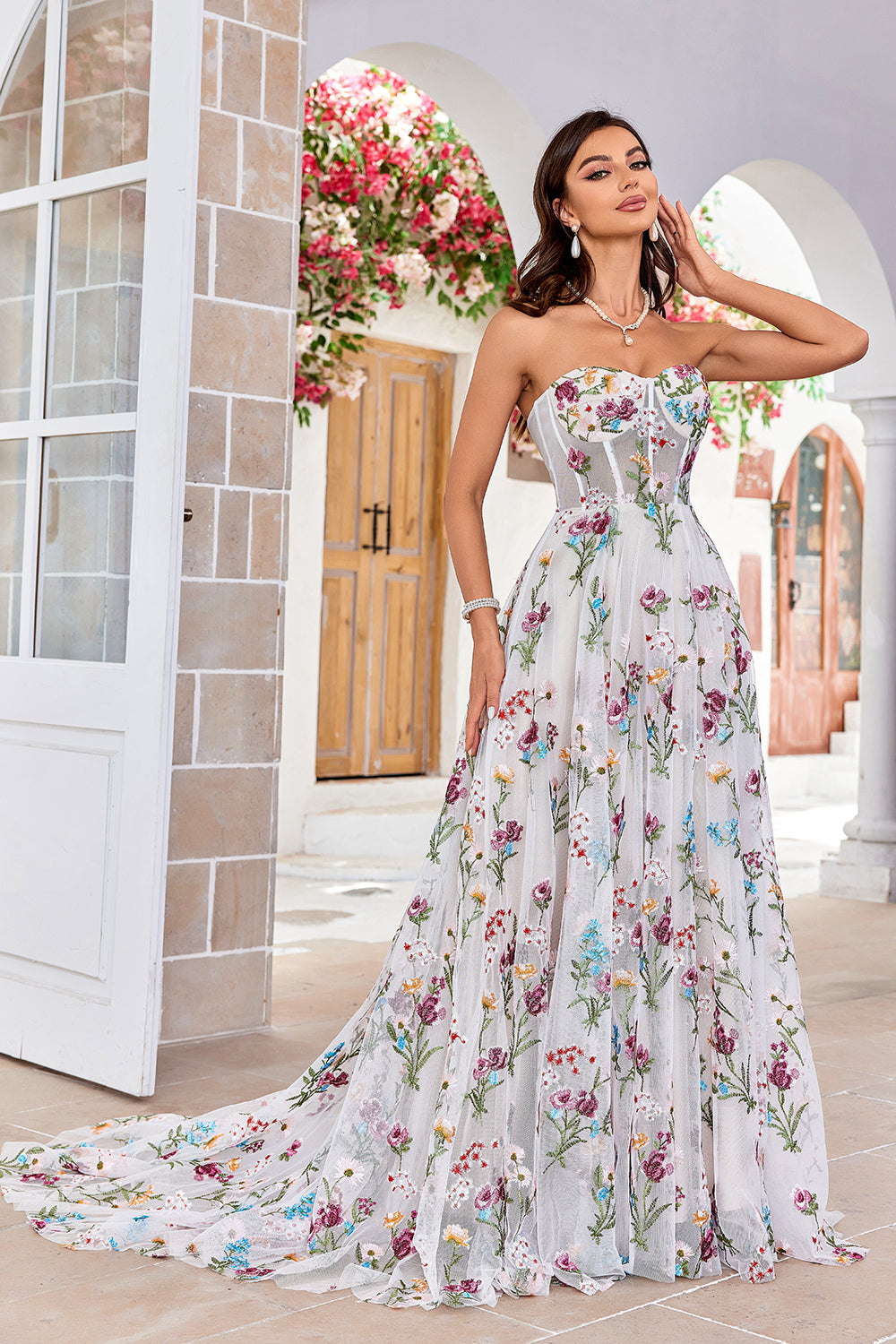 Beauty A Line Sweetheart Elfenben lang brudekjole med broderi