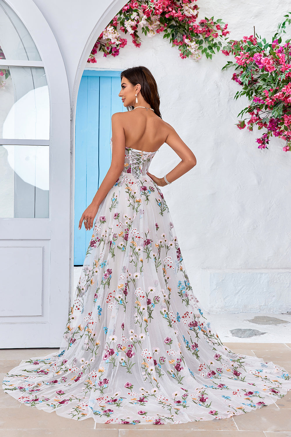 Beauty A Line Sweetheart Elfenben lang brudekjole med broderi