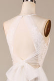 Charmerende A Line Halter Neck Elfenben Åben ryg Tulle Sweep Train Brudekjole med blonder