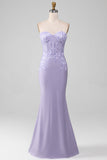 Lilac Sheath Strapless korset gallakjoler med blondeapplikationer