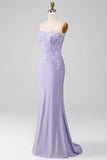 Lilac Sheath Strapless korset gallakjoler med blondeapplikationer