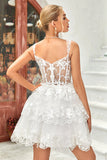 Princess A Line White Corset Tiered Short Homecoming Dress med blonder