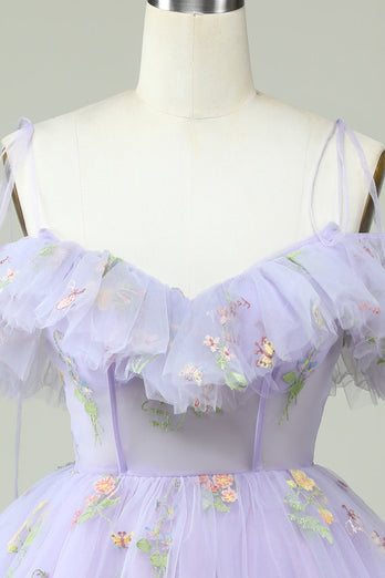 Lavendel fra skulderen korset hjemkomstkjole med flæser
